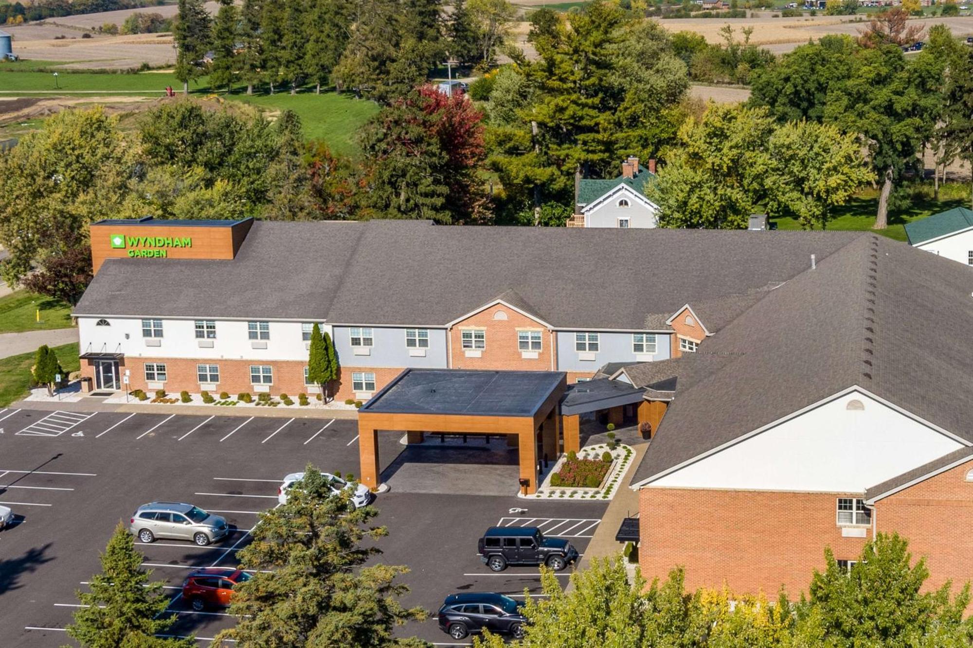 Wyndham Garden Galena Hotel & Day Spa Exteriör bild