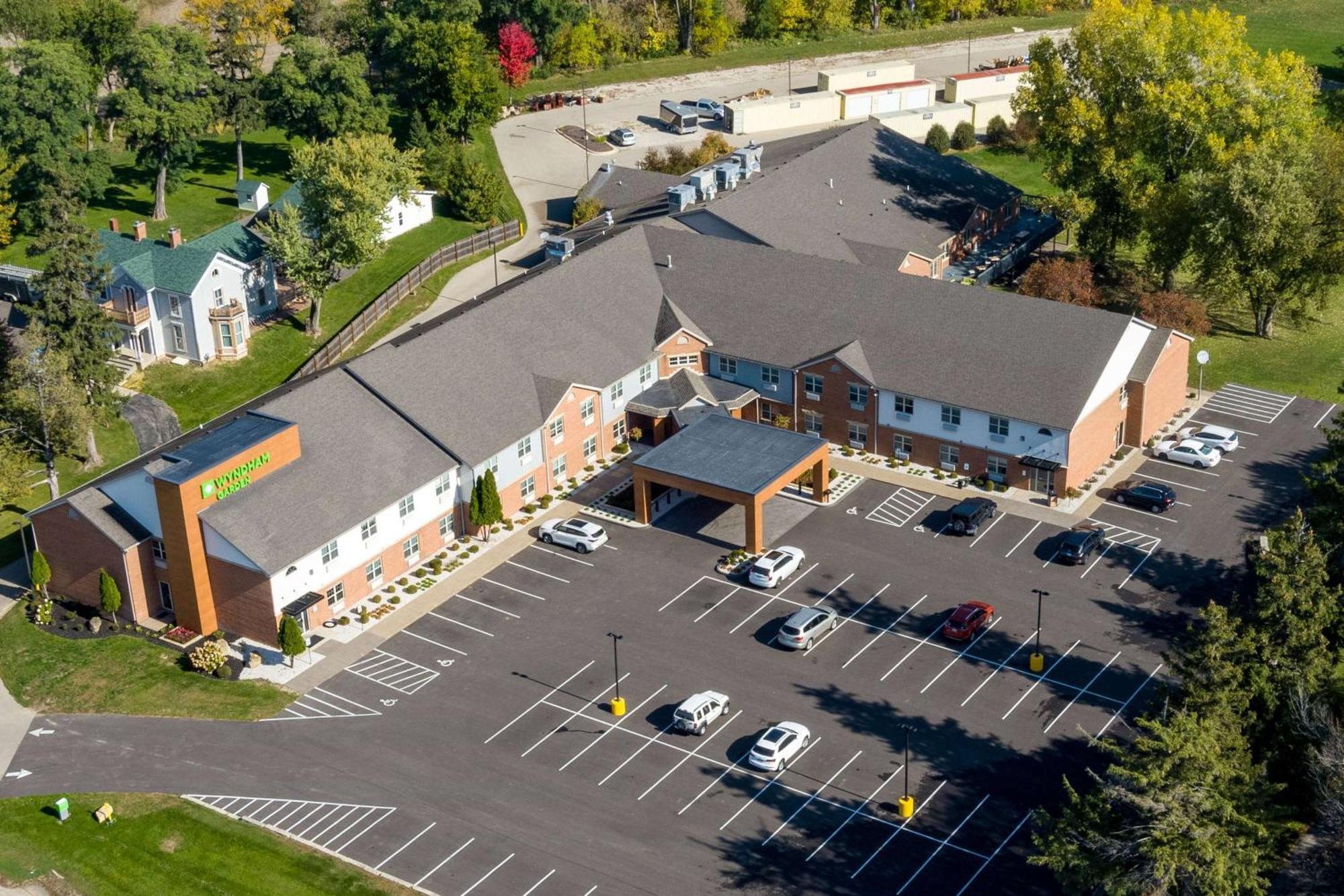 Wyndham Garden Galena Hotel & Day Spa Exteriör bild