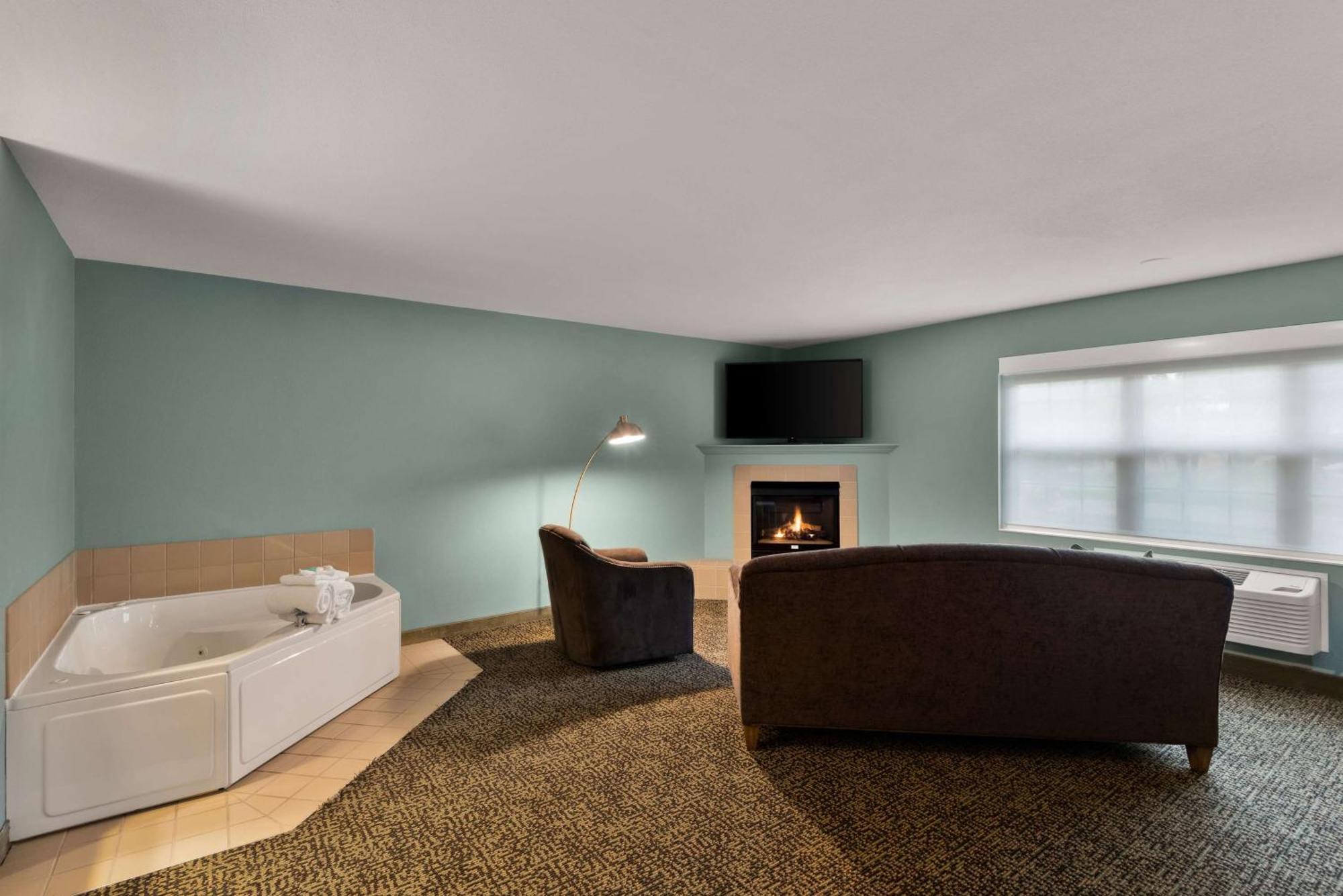 Wyndham Garden Galena Hotel & Day Spa Exteriör bild